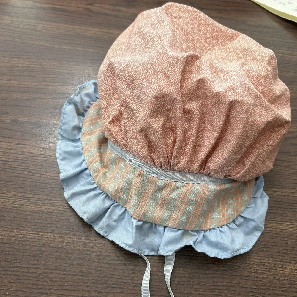 Vintage‎ 70s Toddler Prairie Bonnet Child Peach Calico Ruffle Brim Cottagecore